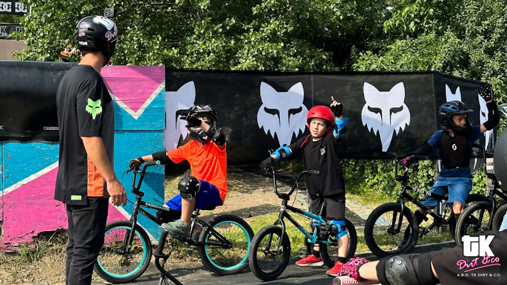 Corso per bambini principianti bmx freestyle